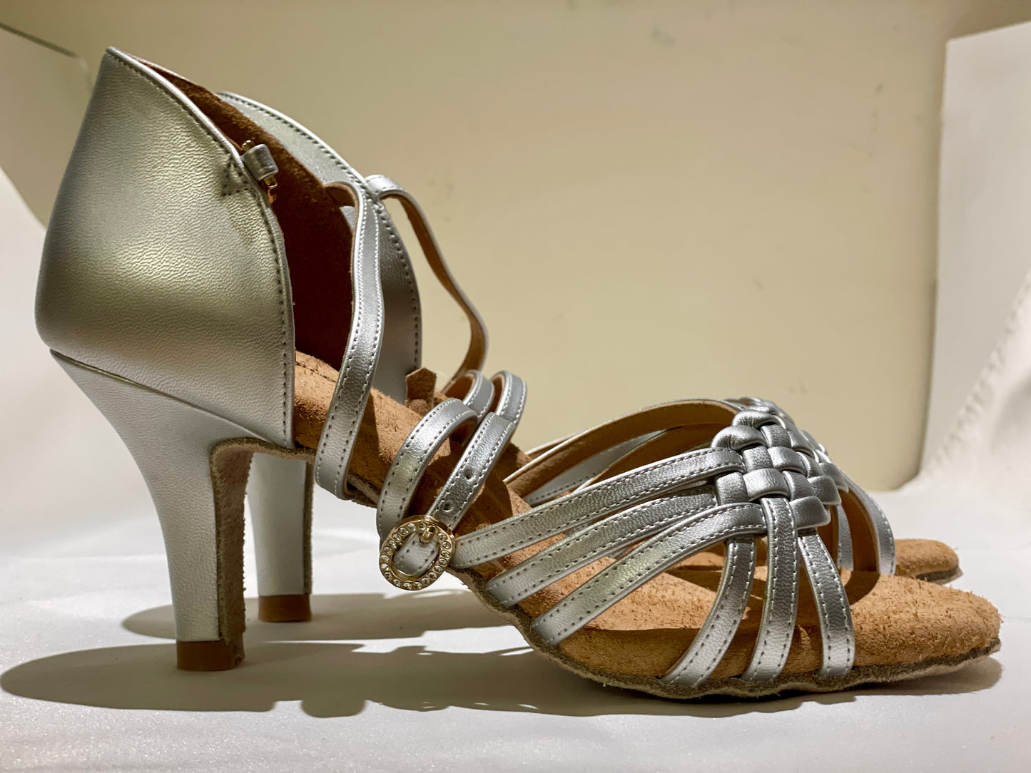 Style 108 - Silver Leather 7.5cm Straight
