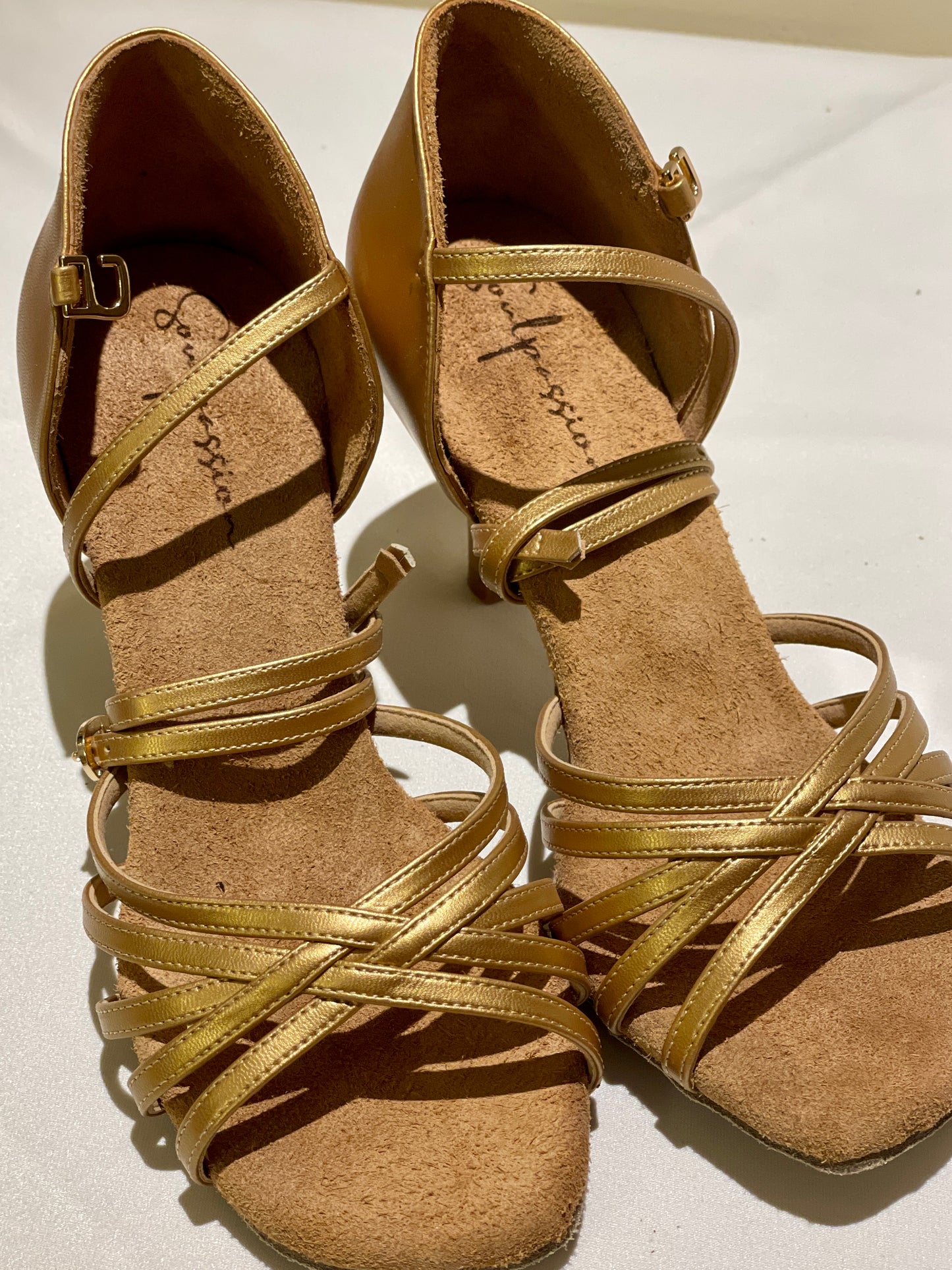 Style 105 - Gold Leather 5 straps 7.5cm Straight