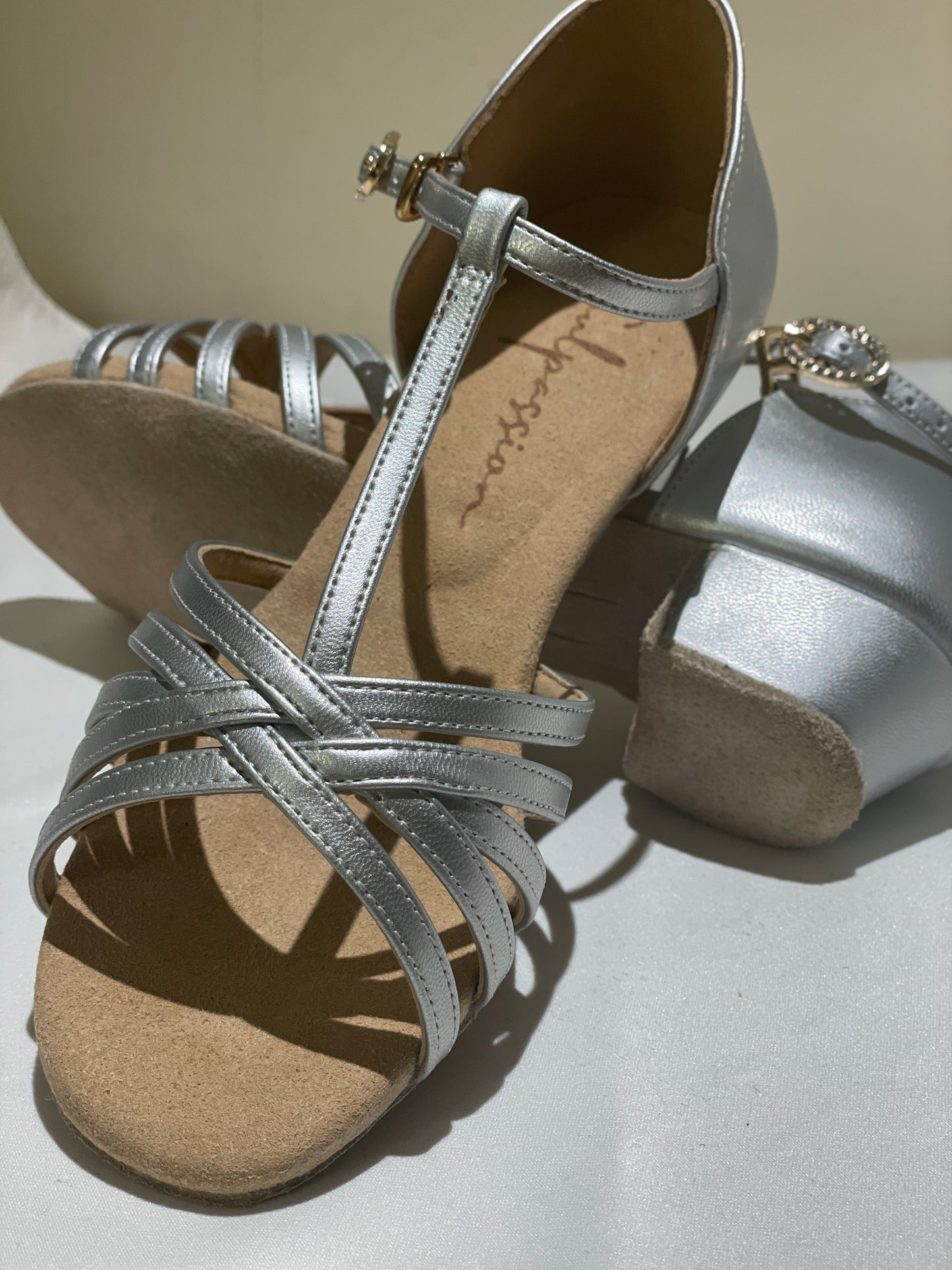 Style 605 - T-bar - White/Silver Leather 3.5cm Heels