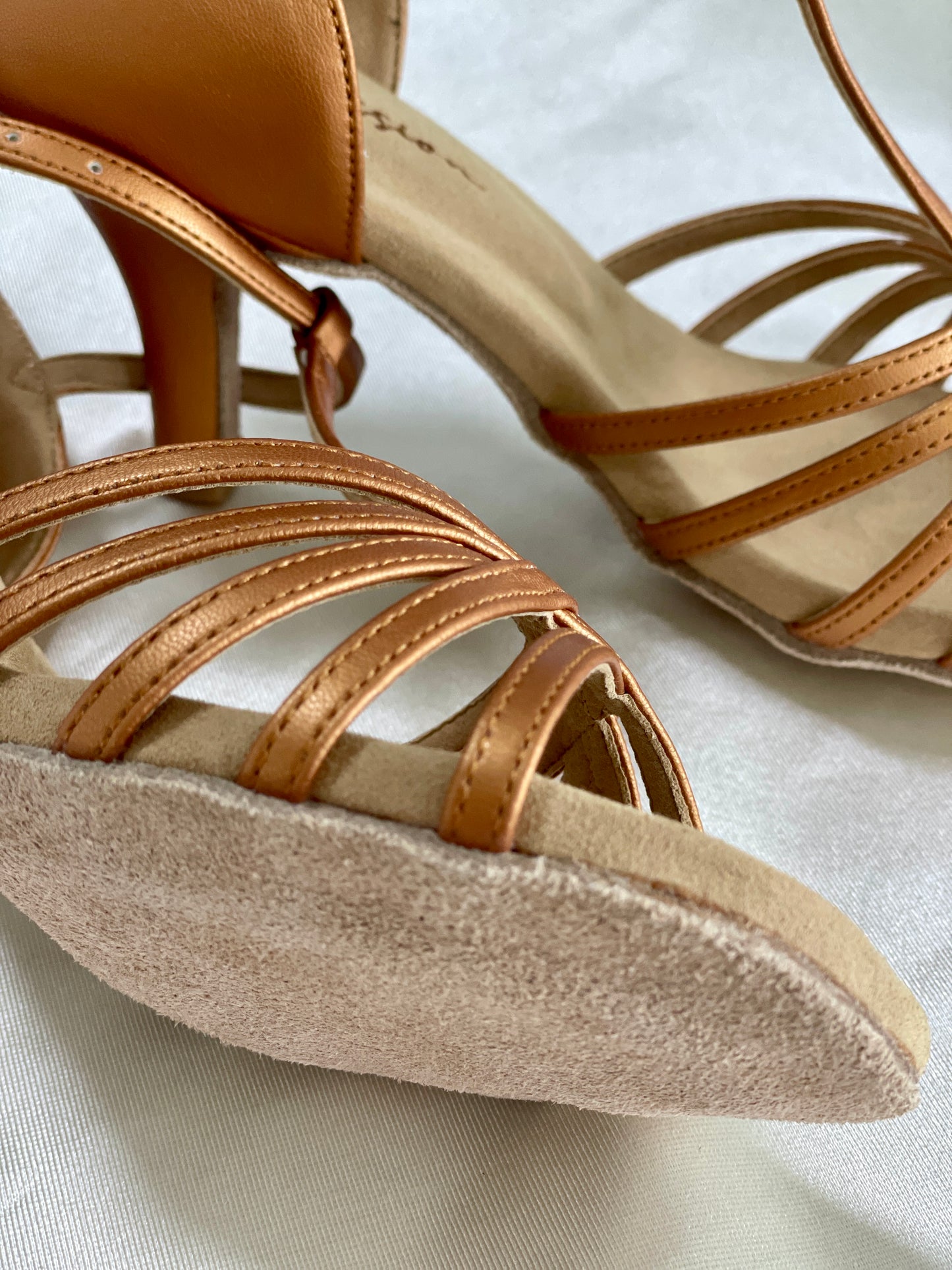 Style 102D - Must-Have T-bar 7.5cm Straight Heel Dark Tan Leather