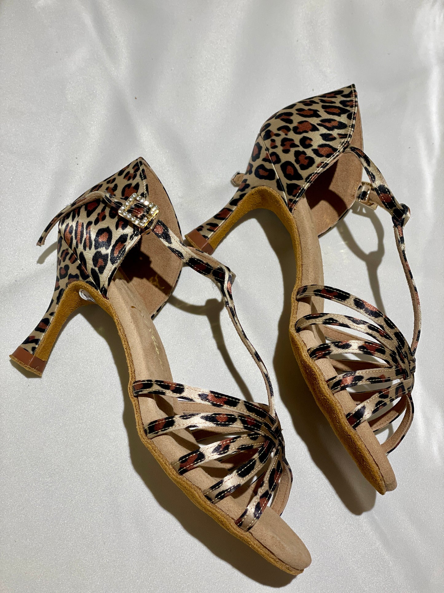 Style 109 - High-end Leopard Satin T-strap 7.5cm Flared Heel